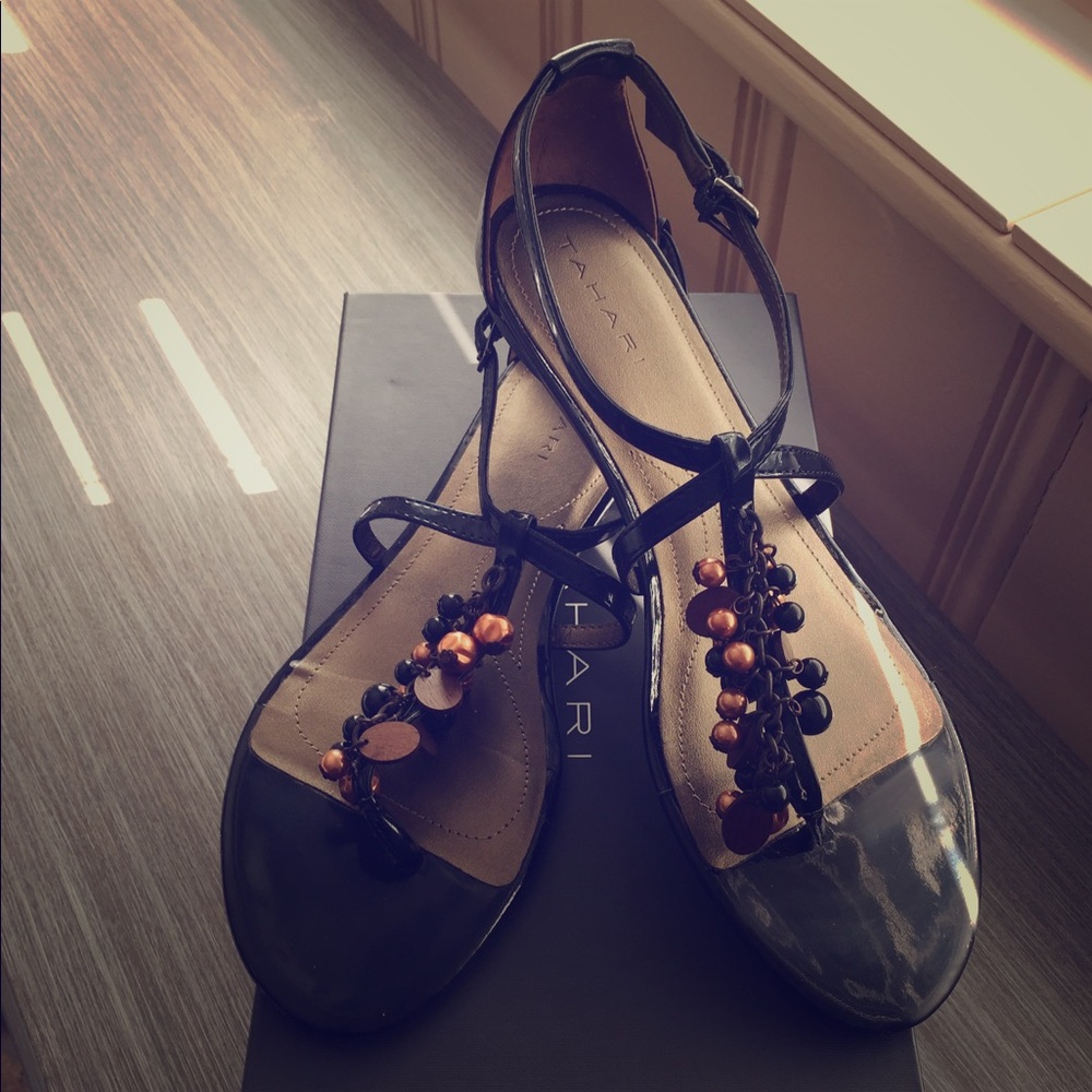 Women's Tahari Sandals